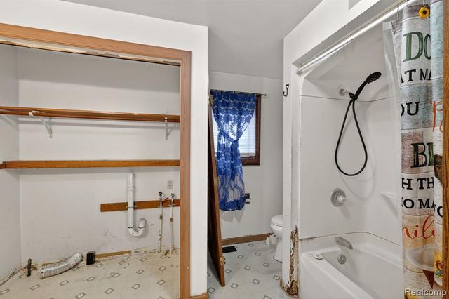 5888 Fulton Street, Mayville, MI 48744