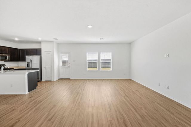 117 Citrine CRST, Maxwell, TX 78656