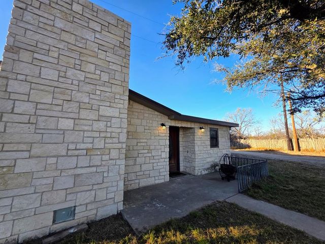 200 Neva Road, Mertzon, TX 76941