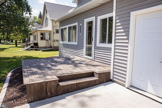 332 8th Avenue N, Casselton, ND 58012