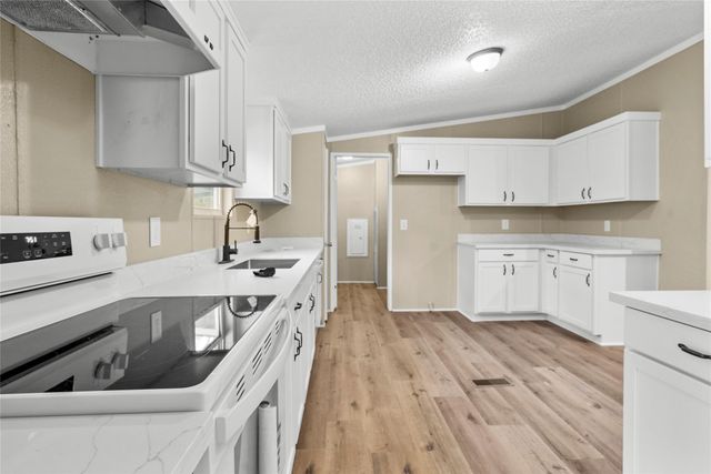 12902 Indian Ridge Drive, Dayton, TX 77535