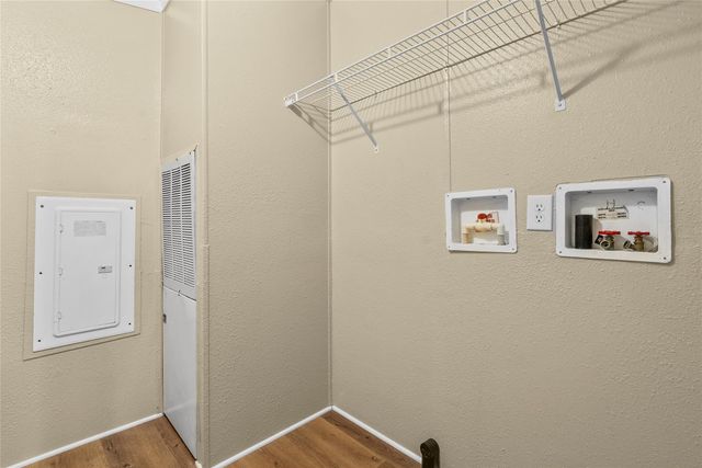 12902 Indian Ridge Drive, Dayton, TX 77535