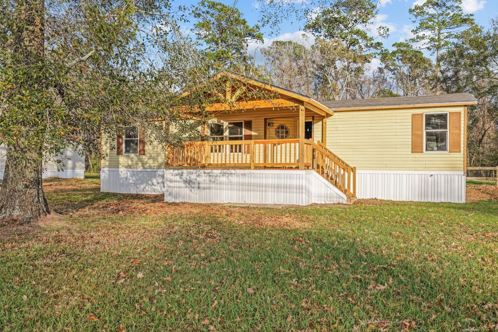 12902 Indian Ridge Drive, Dayton, TX 77535