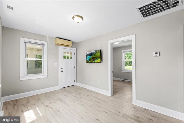 58 LONGFIELD RD, Colonial Beach, VA 22443
