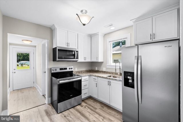 58 LONGFIELD RD, Colonial Beach, VA 22443