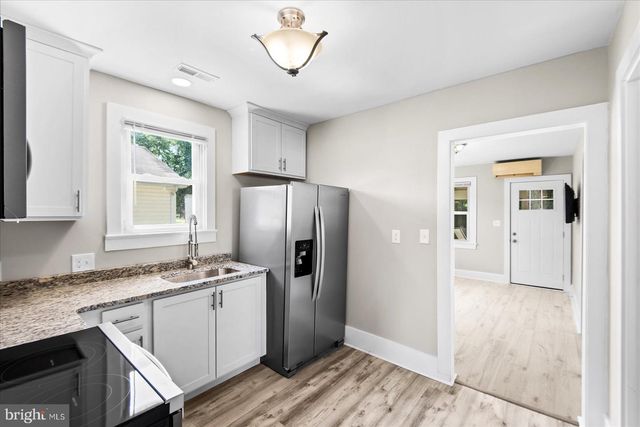 58 LONGFIELD RD, Colonial Beach, VA 22443