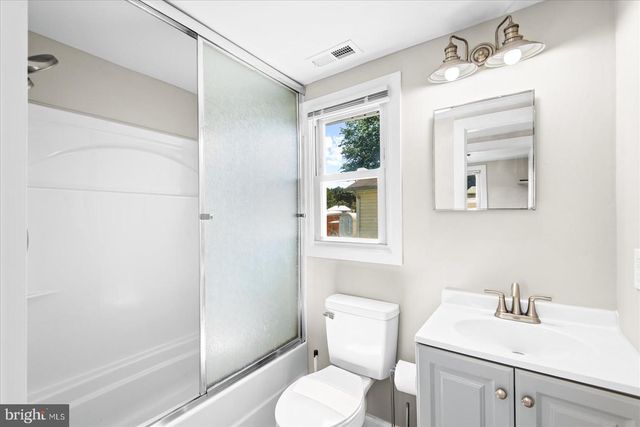58 LONGFIELD RD, Colonial Beach, VA 22443