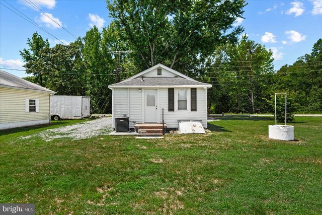 58 LONGFIELD RD, Colonial Beach, VA 22443