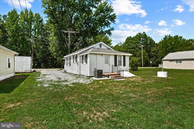 58 LONGFIELD RD, Colonial Beach, VA 22443