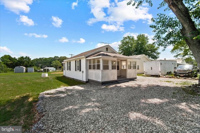 58 LONGFIELD RD, Colonial Beach, VA 22443