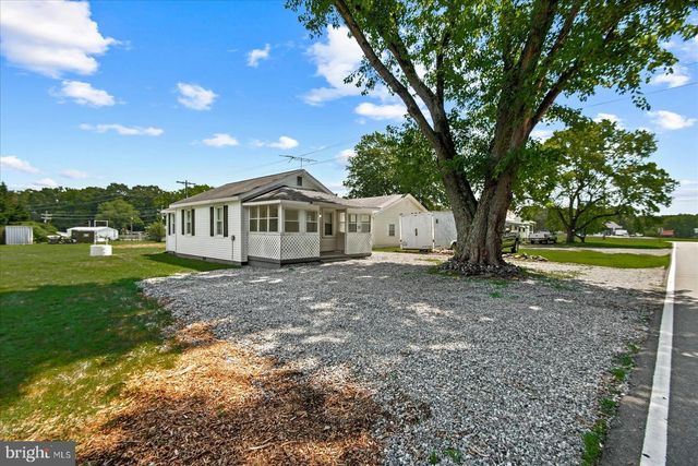 58 LONGFIELD RD, Colonial Beach, VA 22443