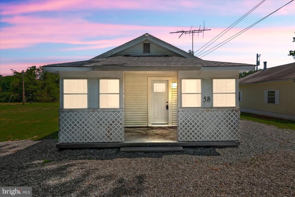 58 LONGFIELD RD, Colonial Beach, VA 22443
