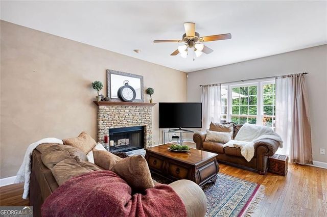 242 Hunters Crossing, Dallas, GA 30157