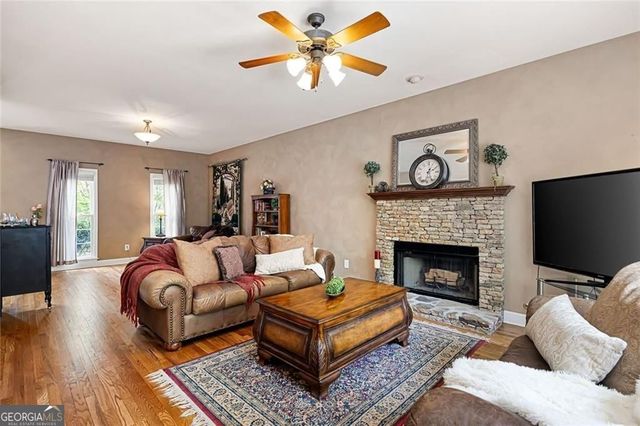 242 Hunters Crossing, Dallas, GA 30157