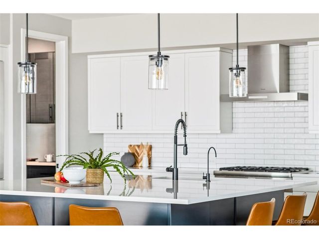 9807 E 63rd Ave, Denver, CO 80238