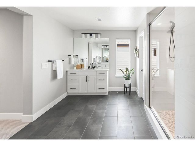 9807 E 63rd Ave, Denver, CO 80238