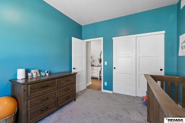 12104 S 107th Avenue, Papillion, NE 68046