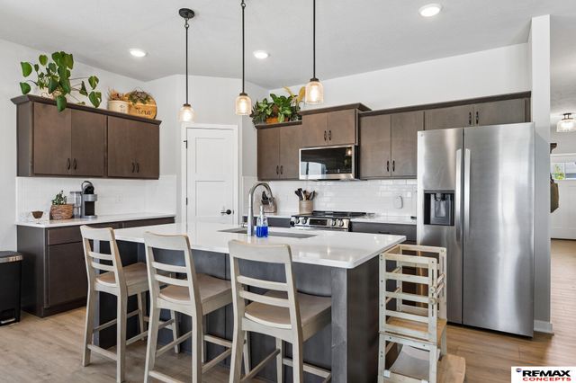 12104 S 107th Avenue, Papillion, NE 68046