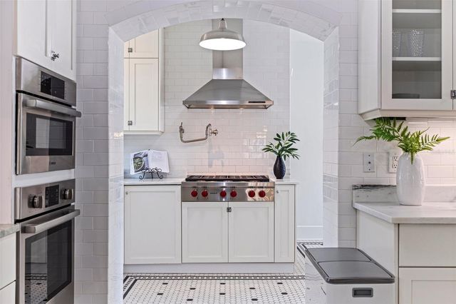 1920 CHERRY STREET NE, St Petersburg, FL 33704