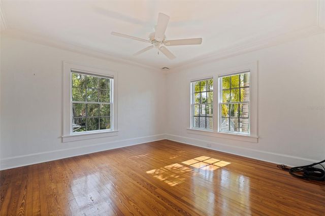 1920 CHERRY STREET NE, St Petersburg, FL 33704