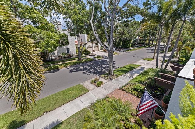 1920 CHERRY STREET NE, St Petersburg, FL 33704