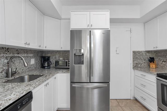 3505 S Ocean Dr 208, Hollywood, FL 33019