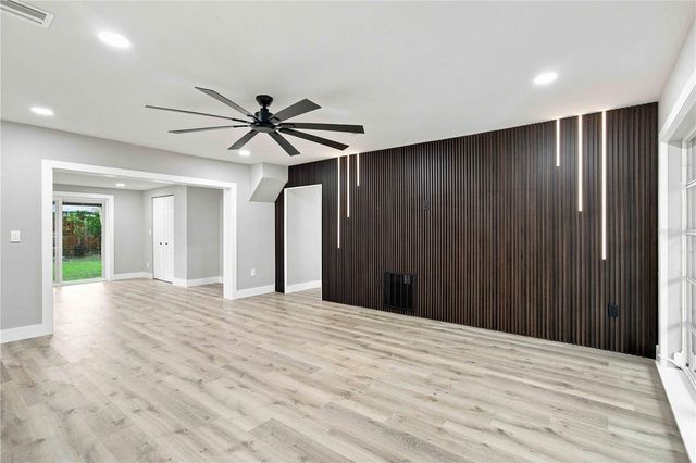 2770 WOOD STREET, Sarasota, FL 34237