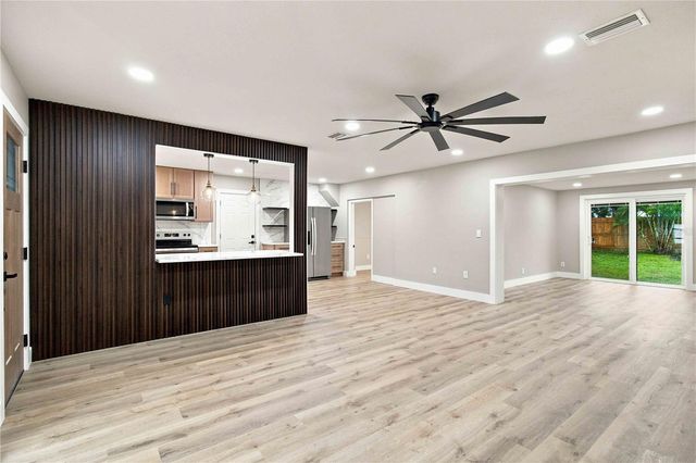 2770 WOOD STREET, Sarasota, FL 34237