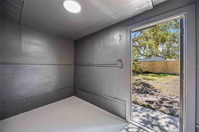 2770 WOOD STREET, Sarasota, FL 34237