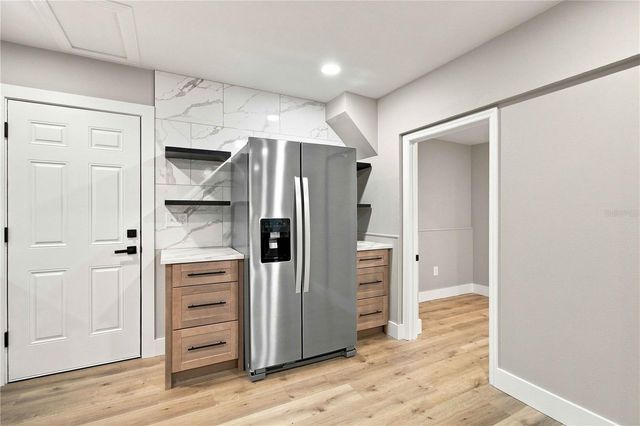 2770 WOOD STREET, Sarasota, FL 34237