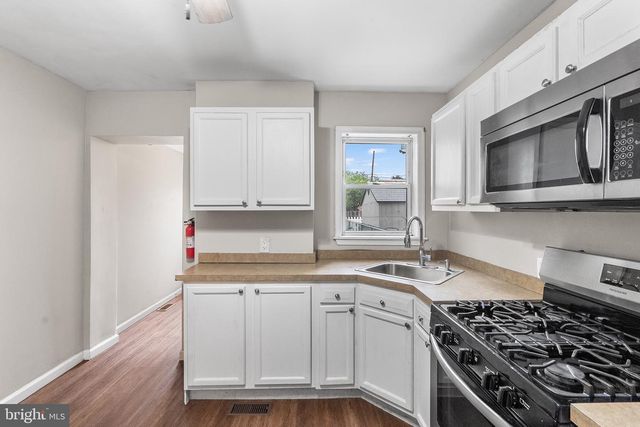 1210 E 11TH ST, Crum Lynne, PA 19022