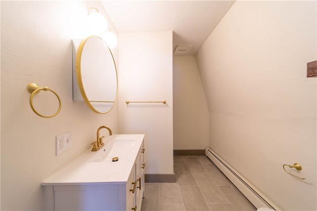 309 Main Street 2, East Greenwich, RI 02818