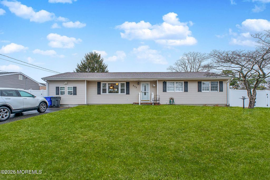 237 Pine Tree Drive, Brick, NJ 08723
