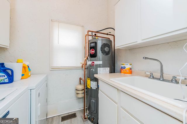 59 Warren Street, Hawkinsville, GA 31036