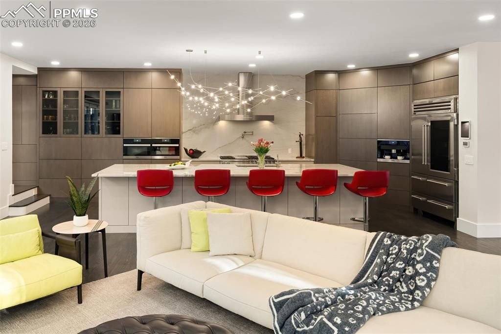 Image 10 of property listing at 418 Steele Street, Denver, CO 80206