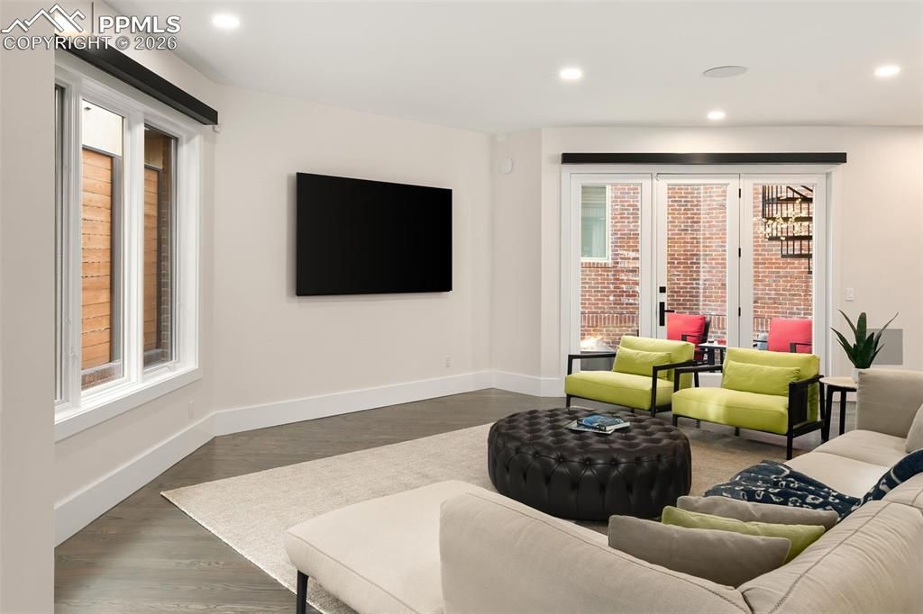 Image 12 of property listing at 418 Steele Street, Denver, CO 80206