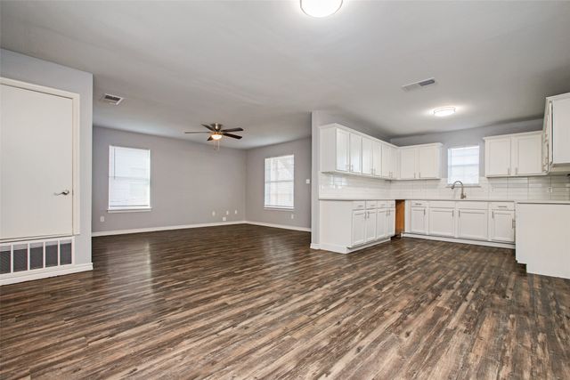 1008 Canal Street A, Mckinney, TX 75069