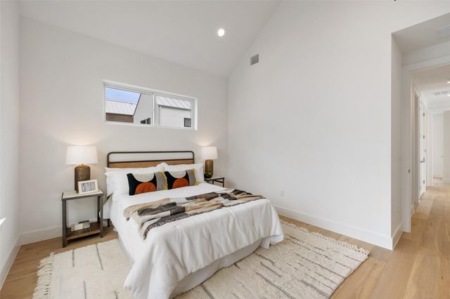 900 S 2nd ST 21, Austin, TX 78704