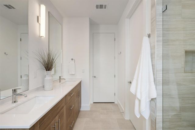 900 S 2nd ST 21, Austin, TX 78704