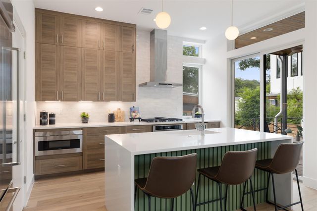 900 S 2nd ST 21, Austin, TX 78704