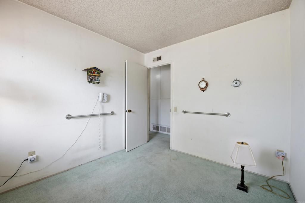 Image 10 of property listing at 10016 Bilteer Court, Santee, CA 92071