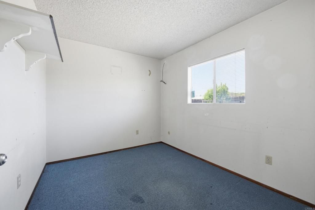 Image 15 of property listing at 10016 Bilteer Court, Santee, CA 92071