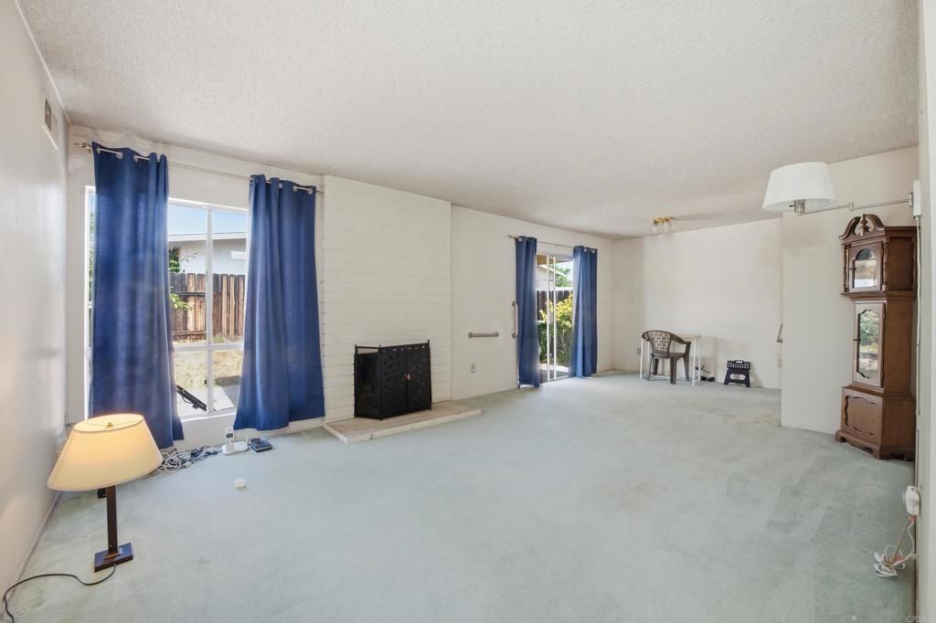 Image 2 of property listing at 10016 Bilteer Court, Santee, CA 92071