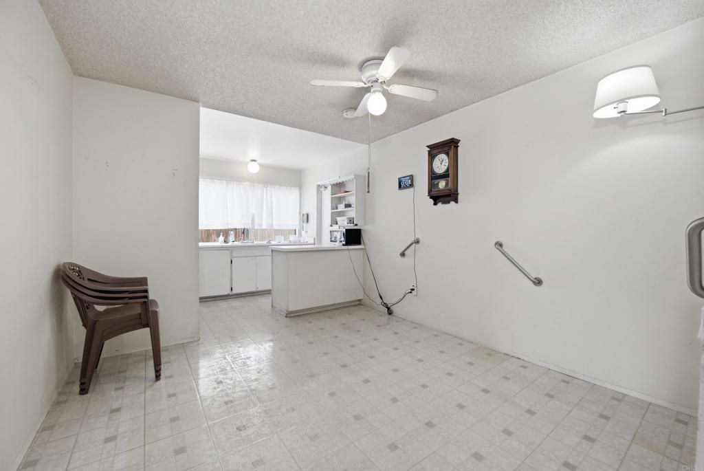 Image 6 of property listing at 10016 Bilteer Court, Santee, CA 92071