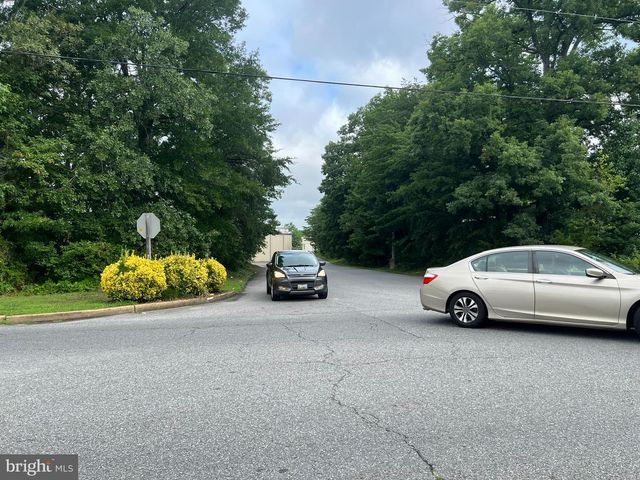 3298 OLD WASHINGTON RD, Waldorf, MD 20602