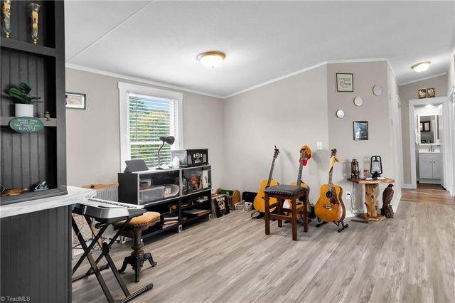 1677 Jennings Road, Olin, NC 28660