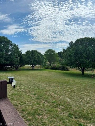 1677 Jennings Road, Olin, NC 28660