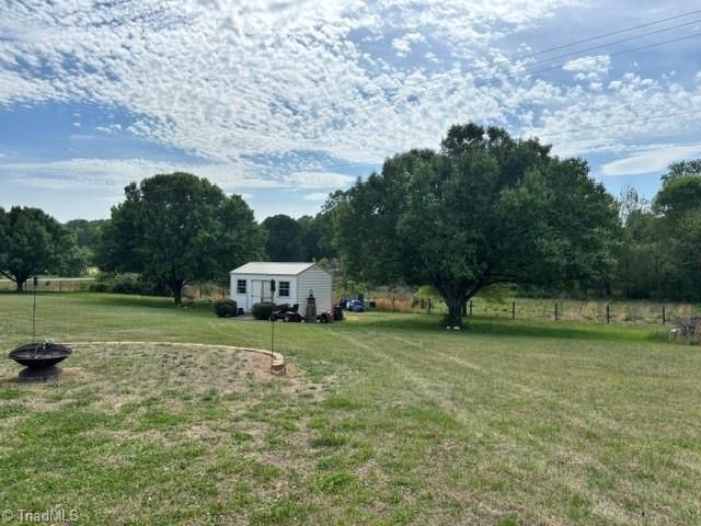 1677 Jennings Road, Olin, NC 28660