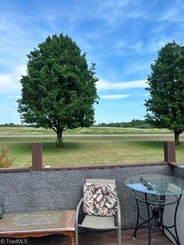 1677 Jennings Road, Olin, NC 28660