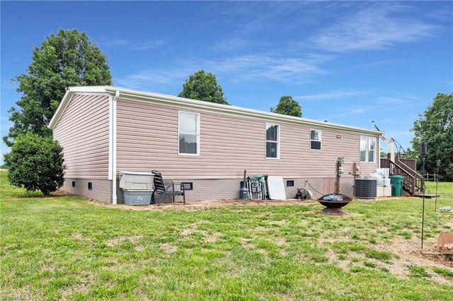1677 Jennings Road, Olin, NC 28660